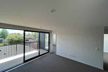 6/12 Treasure Lane, Te Atatu South