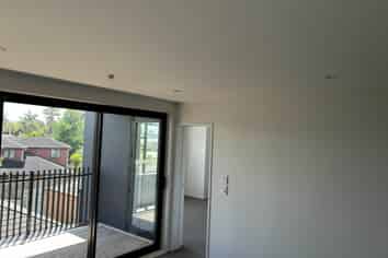 6/12 Treasure Lane, Te Atatu South