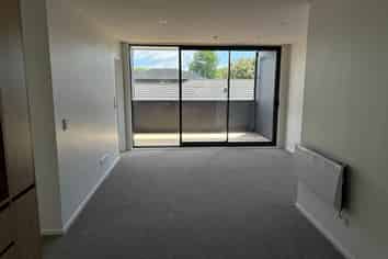 3/12 Treasure Lane, Te Atatu South