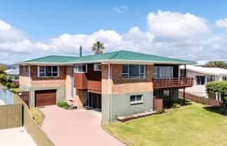 218 Ocean Road, Ohope