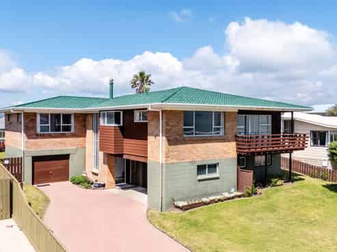 218 Ocean Road, Ohope