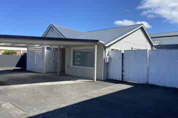 Prime fringe CBD commercial opportunity