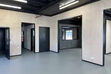 Prime fringe CBD commercial opportunity