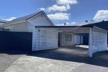 Prime fringe CBD commercial opportunity