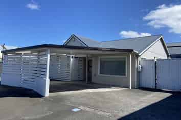 Prime fringe CBD commercial opportunity