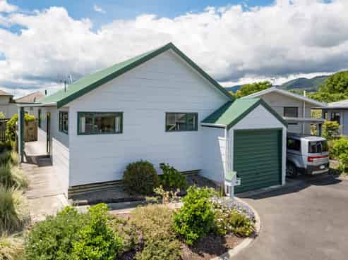 14 Fernlea Rise, Richmond