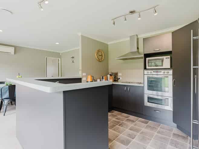 11C Higginson Road, Whatawhata