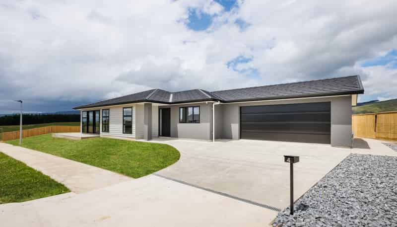 4 Corfu Crescent, Fitzherbert