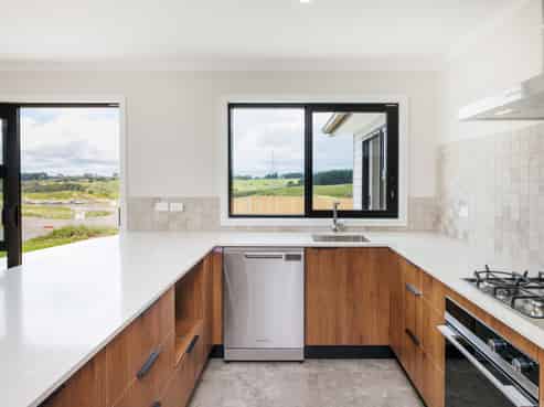 4 Corfu Crescent, Fitzherbert