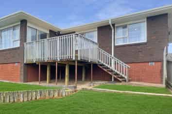 A/12 Pipitea Place, Massey