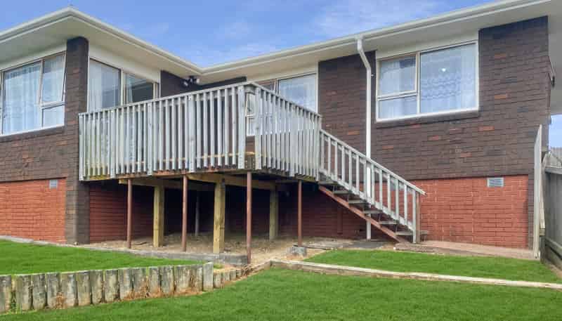 A/12 Pipitea Place, Massey