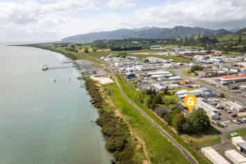 Lifestyle Property with Industrial Zoning.