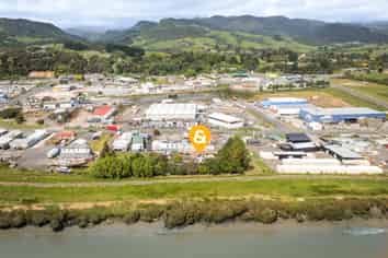 Lifestyle Property with Industrial Zoning.