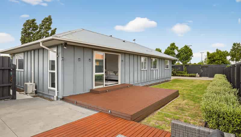 1/182 Breezes Road, Aranui