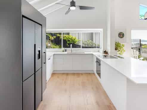 11 Long Beach Road, Russell