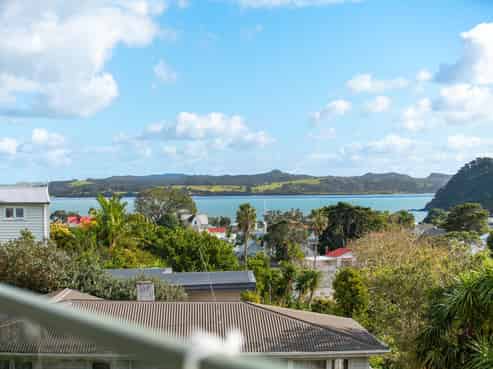 11 Long Beach Road, Russell