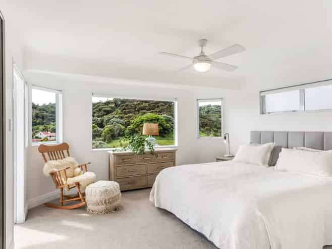 11 Long Beach Road, Russell