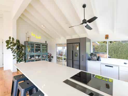 11 Long Beach Road, Russell