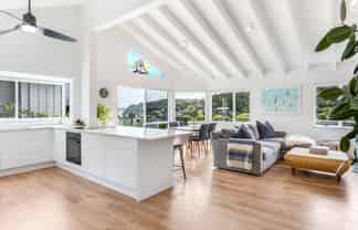 11 Long Beach Road, Russell