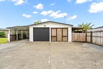 8 Ferry Road, Waipu
