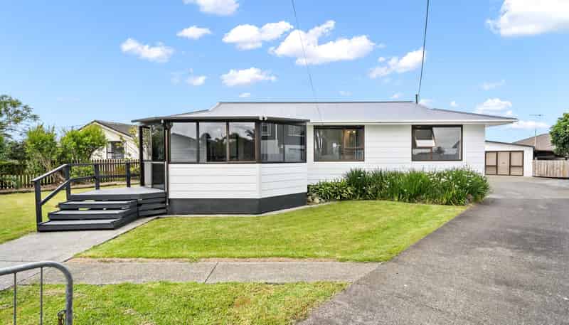 8 Ferry Road, Waipu