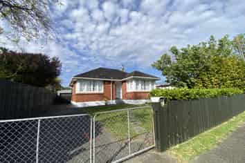 99 Hewer Crescent, Naenae