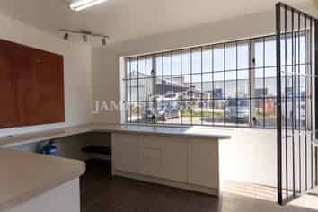 Affordable 237m² Papakura Industrial