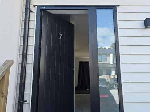 7/64 Glen Road, Stokes Valley