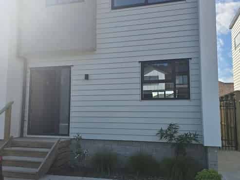 7/64 Glen Road, Stokes Valley