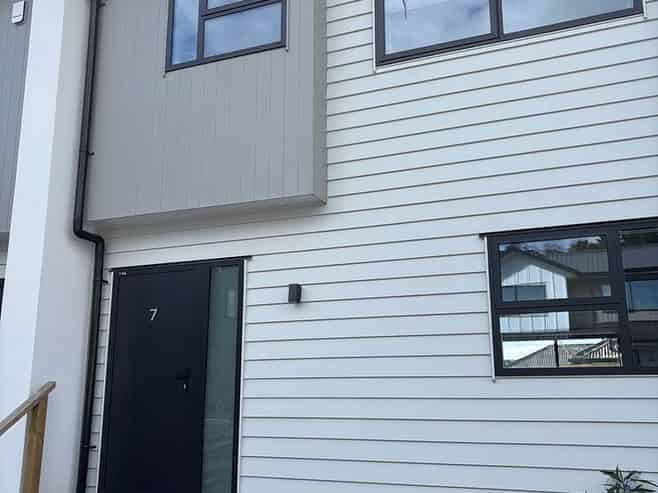 7/64 Glen Road, Stokes Valley