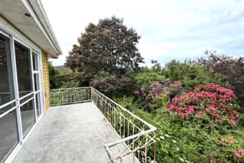 4 Merrie Creek Road, CLINTON