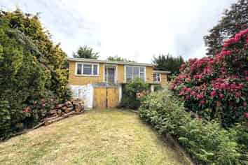 4 Merrie Creek Road, CLINTON