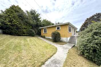 4 Merrie Creek Road, CLINTON