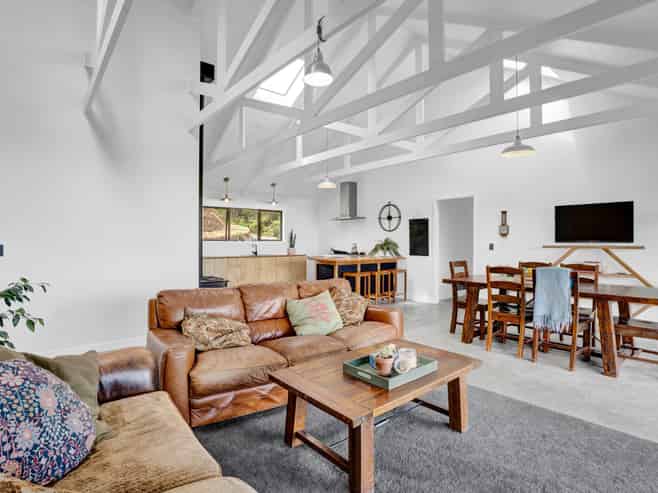 749 Upper Pitone Road, Pitone