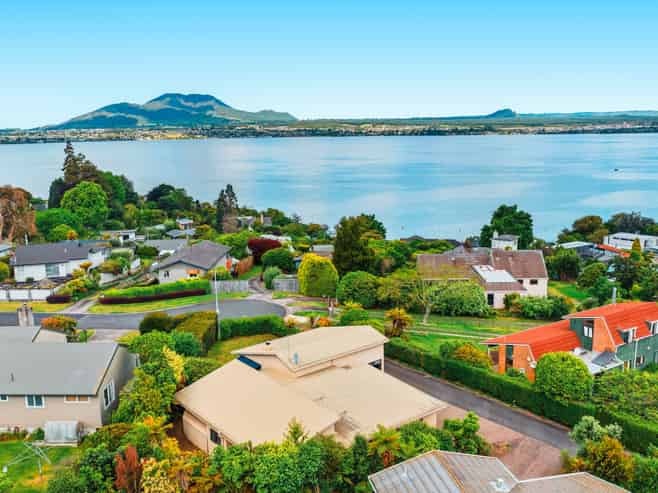 1/16 Isobel Street, Acacia Bay