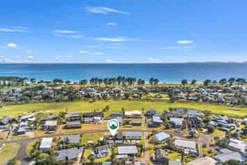 142 The Fairway, Matarangi