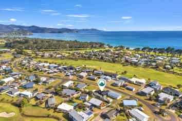 142 The Fairway, Matarangi