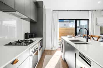 3/62 Queens Grove, Hutt Central