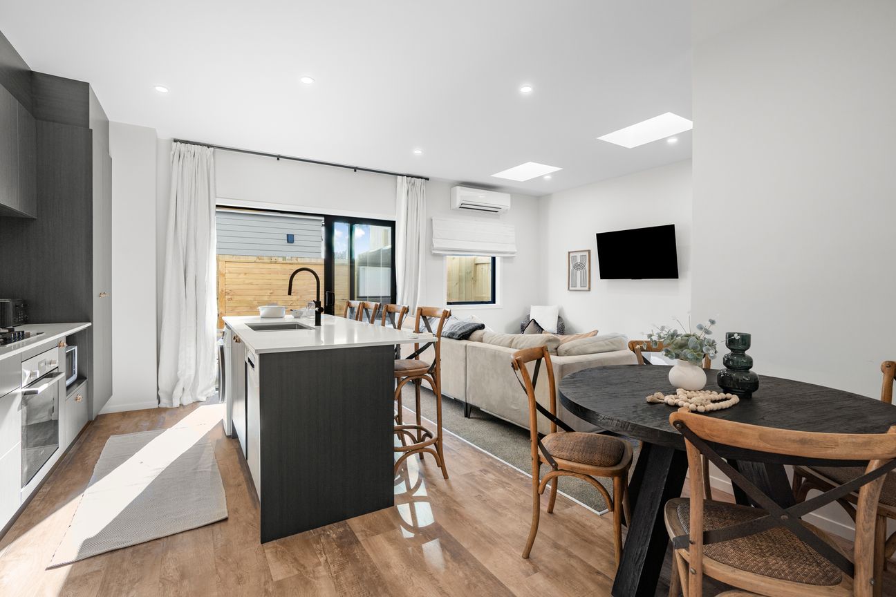 Fresh, Stylish & So Convenient - Vista 4