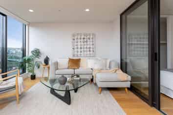 303/1 Cobden Street, Newton