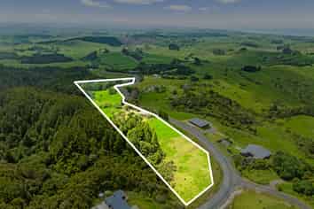 142 Massey Road, Waipu