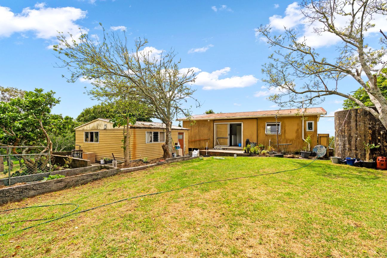 Priced at $799,000! Bring your Vision to life! - Widok 2