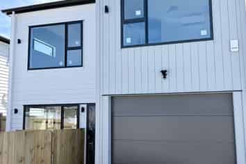 8 Sharland Avenue, Manurewa