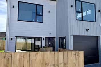 8 Sharland Avenue, Manurewa