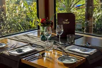 Lake Moeraki Wilderness Lodge