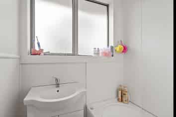 66 Adamson Crescent, Glengarry