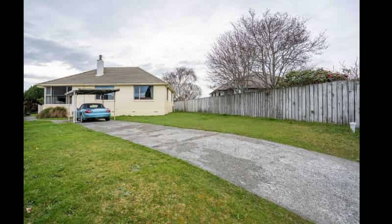 66 Adamson Crescent, Glengarry