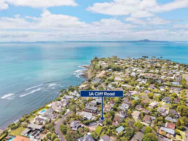 1A Cliff Road, Torbay