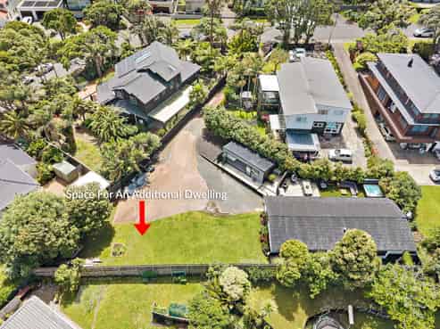 1A Cliff Road, Torbay