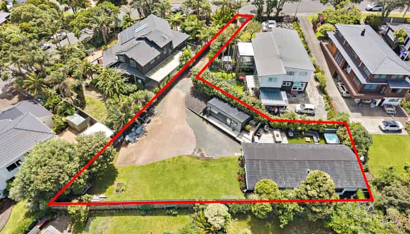 1A Cliff Road, Torbay